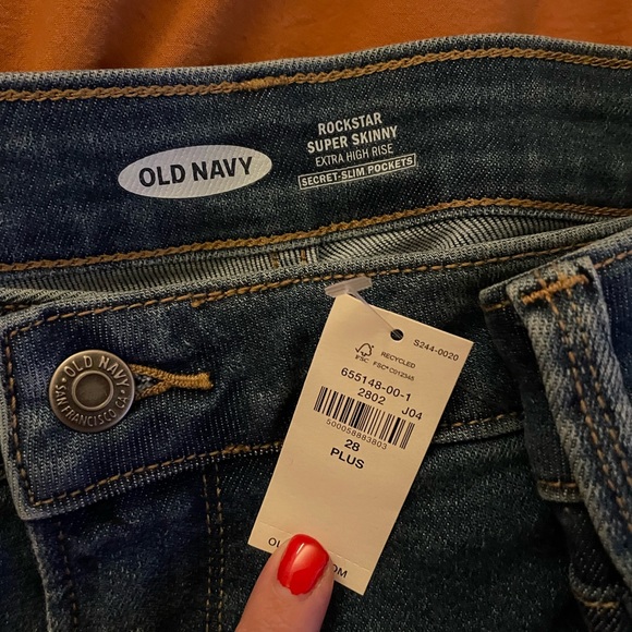 High-Rise Secret-Slim Pockets Raw-Edge Rockstar Super Skinny Jeans - Picture 1 of 2